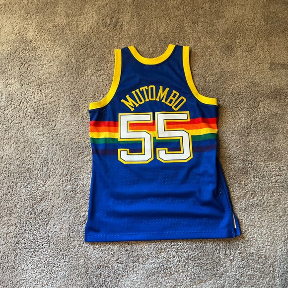 Dikembe Mutombo Jersey - Picture 4 of 8